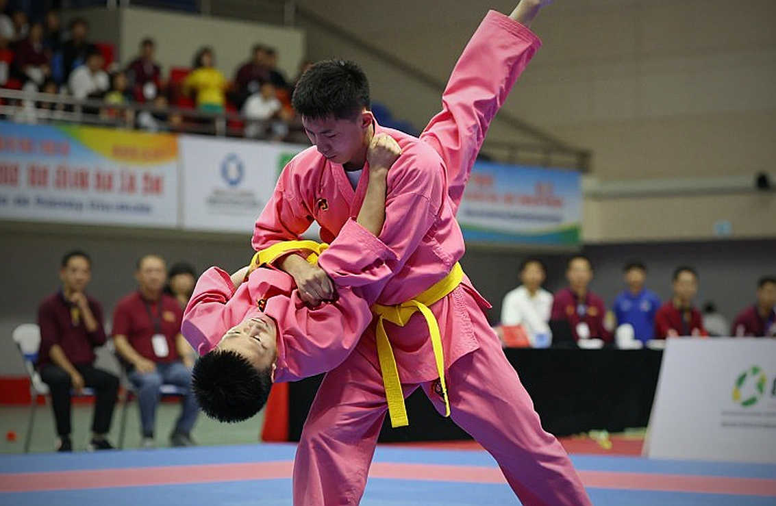 5-0 và 0-5: Hai lá phiếu định hình tấm HCV karate Việt Nam tại Asiad 20