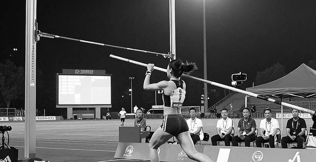 Thuế chân sút: Khi thị trường định giá bàn thắng bằng cảm xúc, không bằng xG