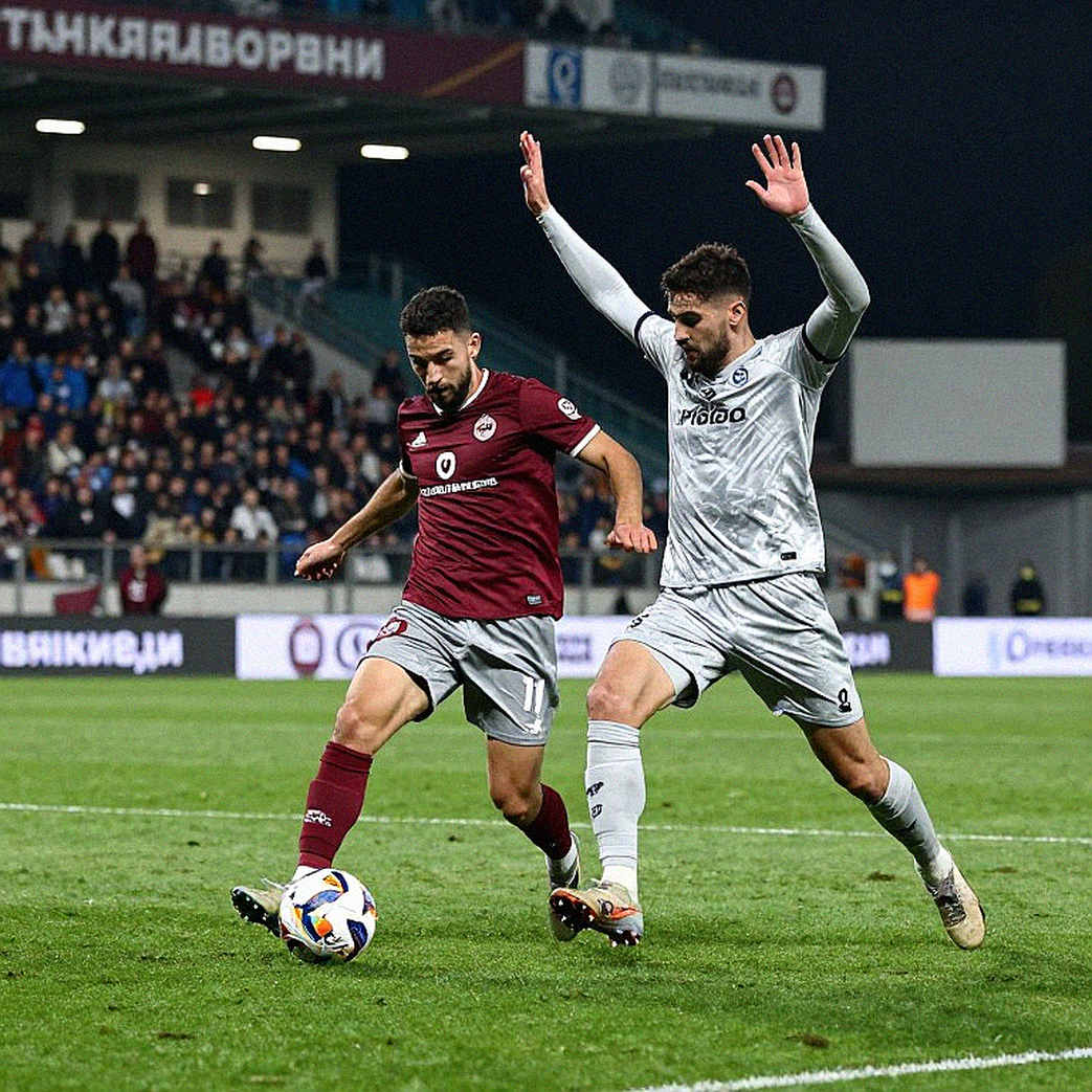 Fabinho, Salah và HLV mới: Một trận thắng 4-0 chưa đủ để kết luận