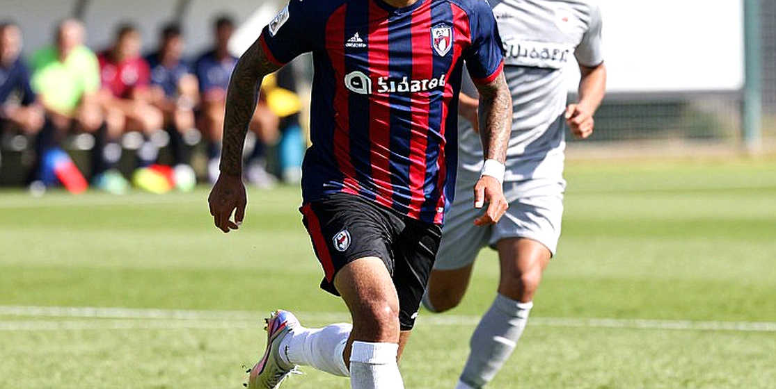 Van Dijk và bài toán 85 triệu euro: Liverpool có để đội trưởng ra đi miễn phí?